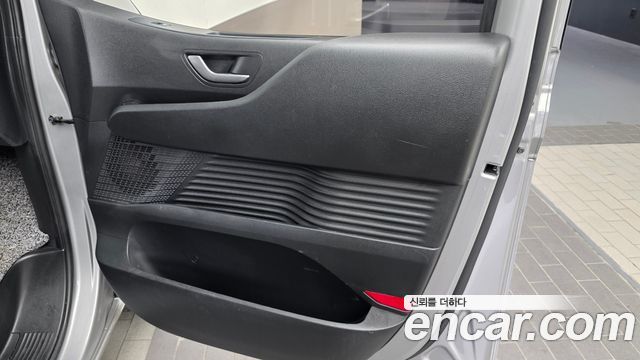 Hyundai Staria 2022 — photo 15