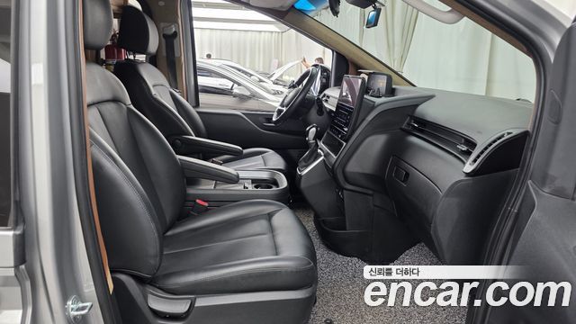 Hyundai Staria 2022 — photo 16