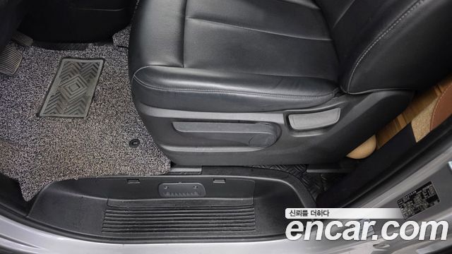 Hyundai Staria 2022 — photo 31