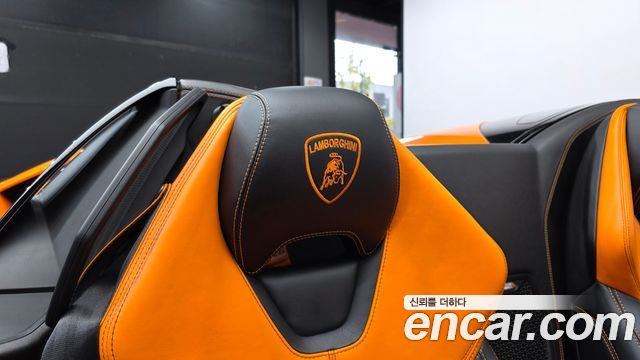 Lamborghini Huracan 2016 — photo 17