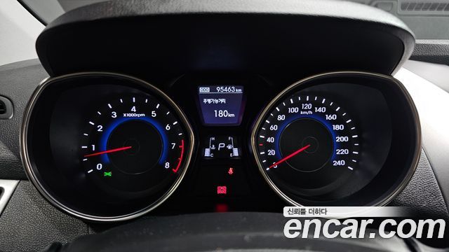 Hyundai AVANTE 2012 — photo 8