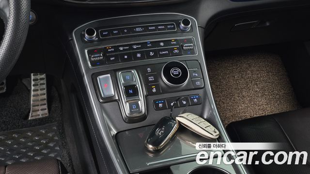 Hyundai Santafe 2021 — photo 12
