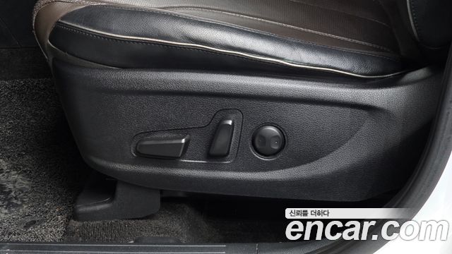 Hyundai Santafe 2021 — photo 25