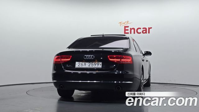 Audi A8 2012 — photo 4