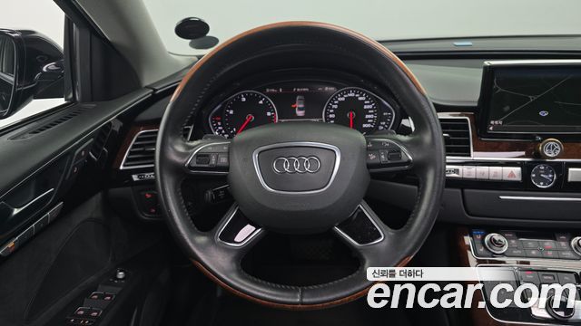 Audi A8 2012 — photo 15