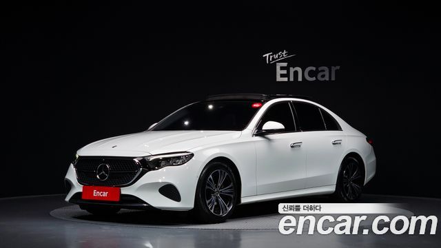 Mercedes-Benz E-Class 2024 — photo 1