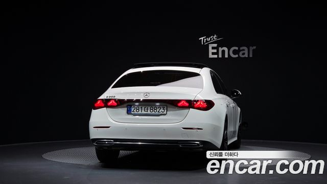Mercedes-Benz E-Class 2024 — photo 4