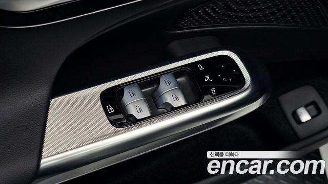 Mercedes-Benz E-Class 2024 — photo 15