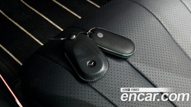 Mercedes-Benz E-Class 2024 — photo 17