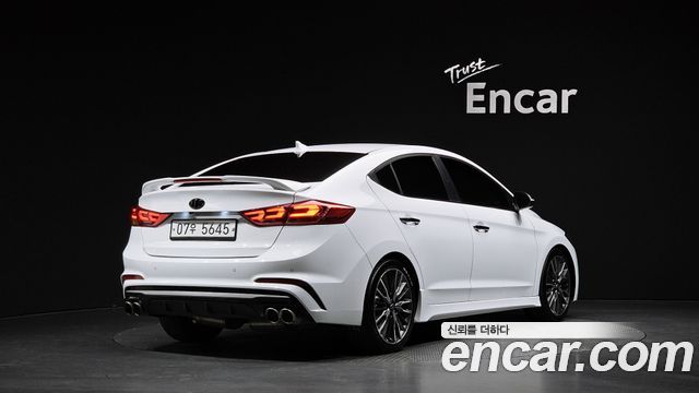 Hyundai AVANTE 2018 — photo 2