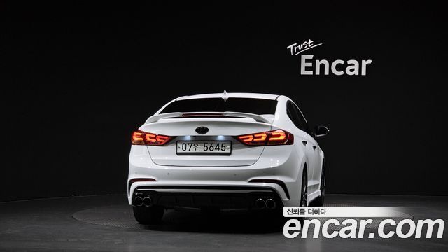 Hyundai AVANTE 2018 — photo 4