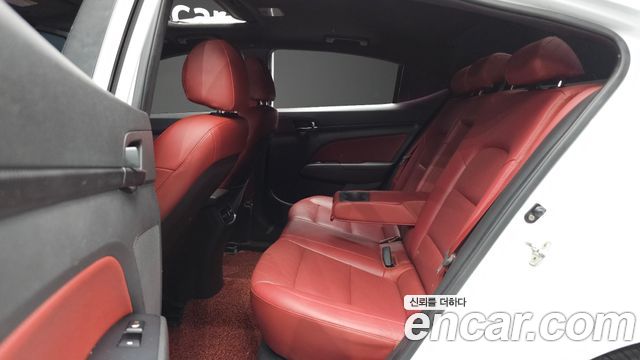 Hyundai AVANTE 2018 — photo 11