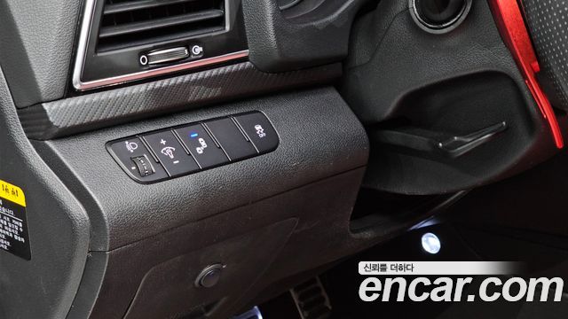 Hyundai AVANTE 2018 — photo 14