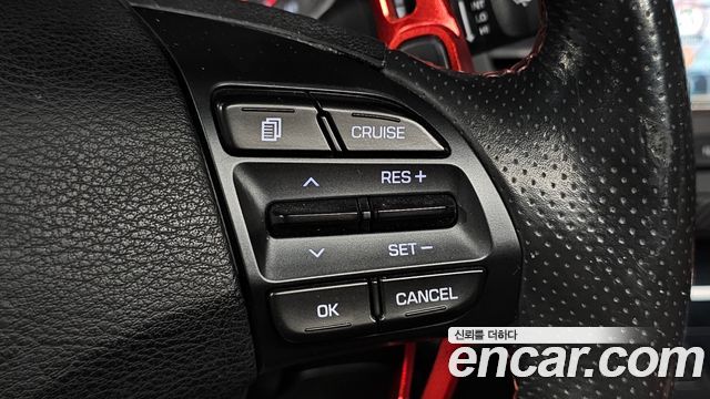 Hyundai AVANTE 2018 — photo 18