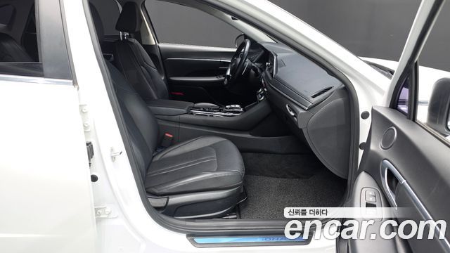 Hyundai Sonata 2020 — photo 16