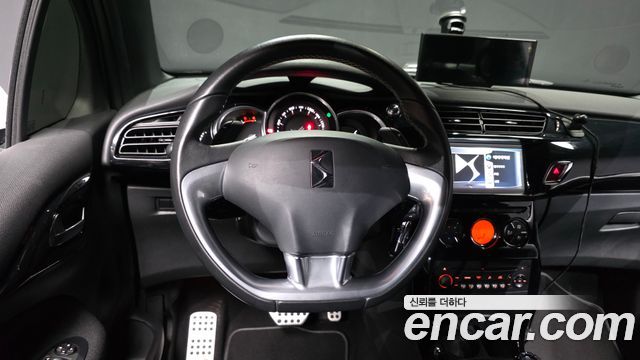 Citroën / DS DS3 2018 — photo 19