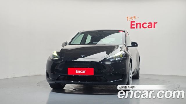 Tesla Model Y 2023 — photo 3