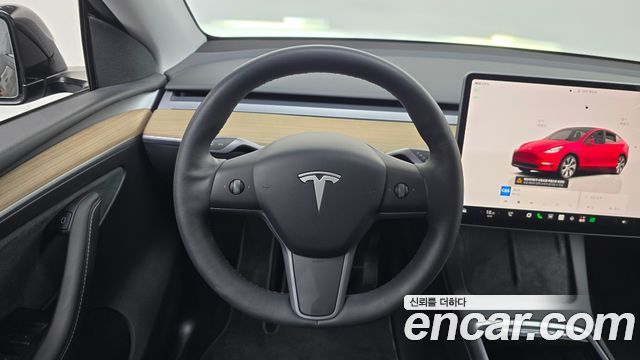 Tesla Model Y 2023 — photo 13
