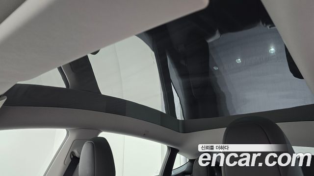 Tesla Model Y 2023 — photo 20