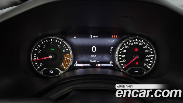 Jeep Renegade 2022 — photo 11