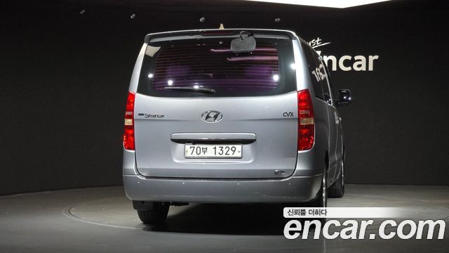 Hyundai Starex 2011 — photo 4