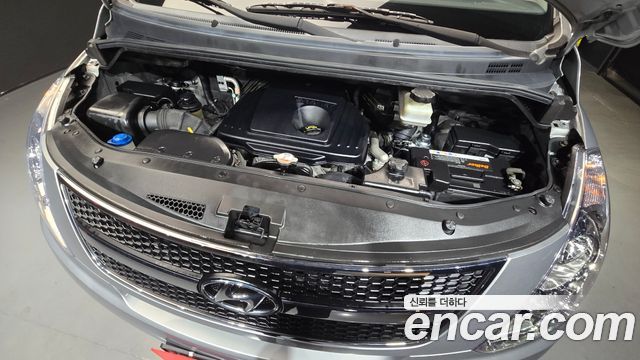 Hyundai Starex 2011 — photo 6