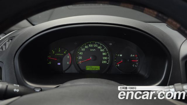 Hyundai Starex 2011 — photo 8