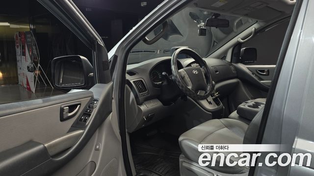 Hyundai Starex 2011 — photo 10