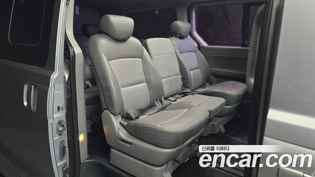 Hyundai Starex 2011 — photo 11