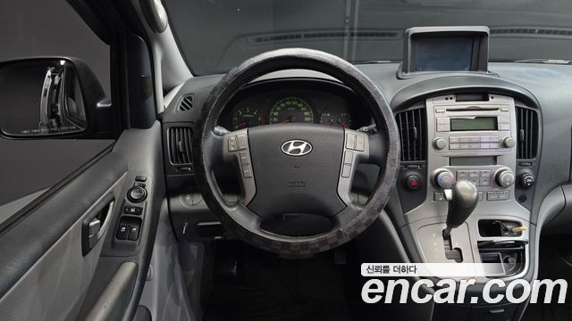 Hyundai Starex 2011 — photo 13