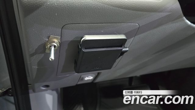 Hyundai Starex 2011 — photo 18