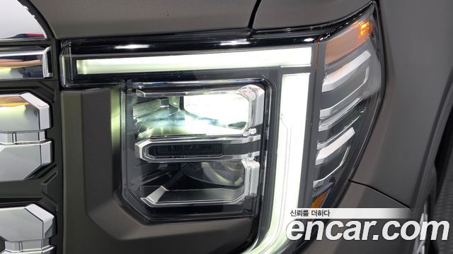 GMC Sierra 2024 — photo 8