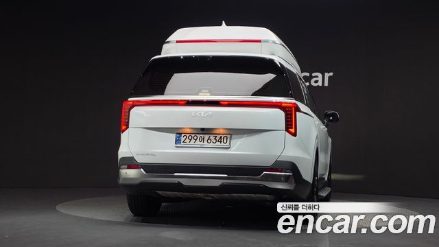 Kia Canival 2025 — photo 4