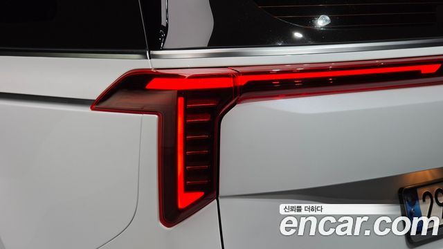 Kia Canival 2025 — photo 9