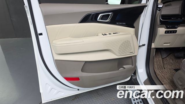 Kia Canival 2025 — photo 14