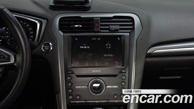 Ford Mondeo 2017 — photo 20