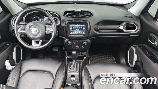 Jeep Renegade 2018 — photo 10