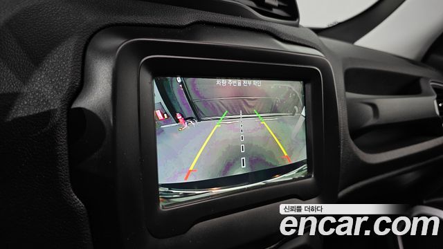 Jeep Renegade 2018 — photo 21