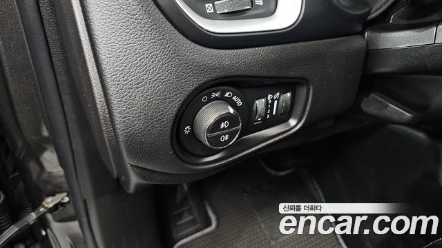 Jeep Renegade 2018 — photo 26