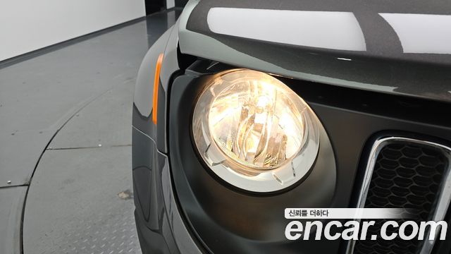 Jeep Renegade 2018 — photo 8