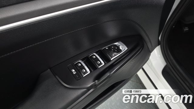 Kia K5 2023 — photo 27