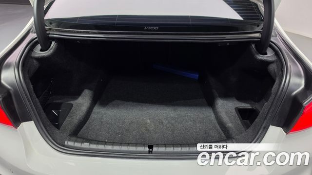 BMW 5-Series 2018 — photo 23