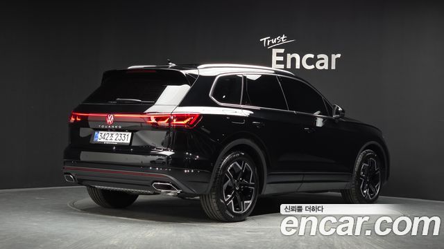 Volkswagen Touareg 2026 — photo 2