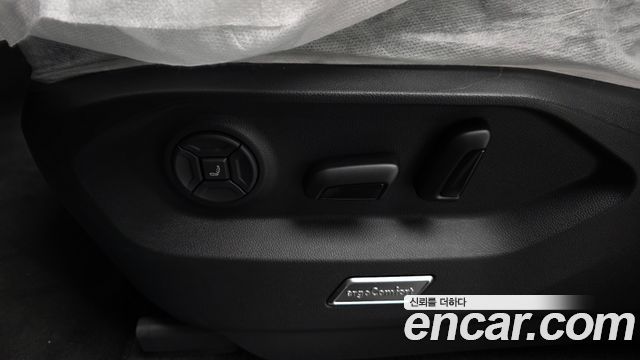Volkswagen Touareg 2026 — photo 32