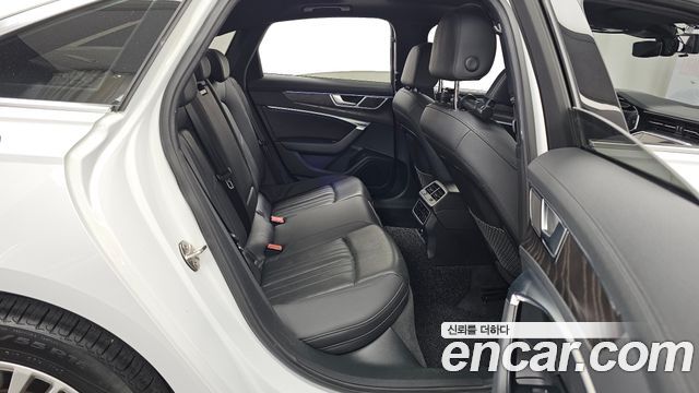 Audi A6 2020 — photo 12