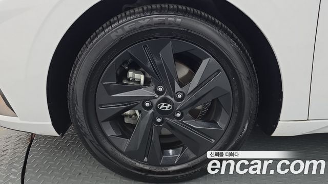Hyundai AVANTE 2023 — photo 5