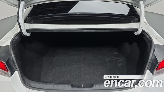 Hyundai AVANTE 2023 — photo 25