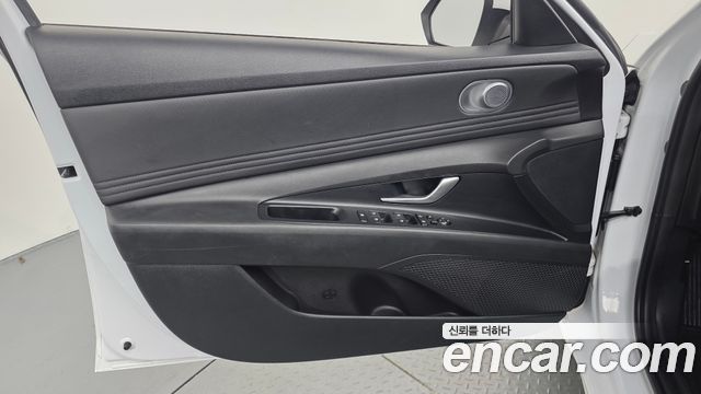 Hyundai AVANTE 2023 — photo 14
