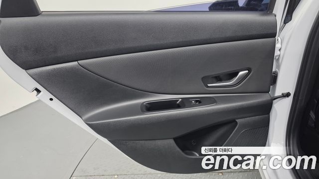 Hyundai AVANTE 2023 — photo 15