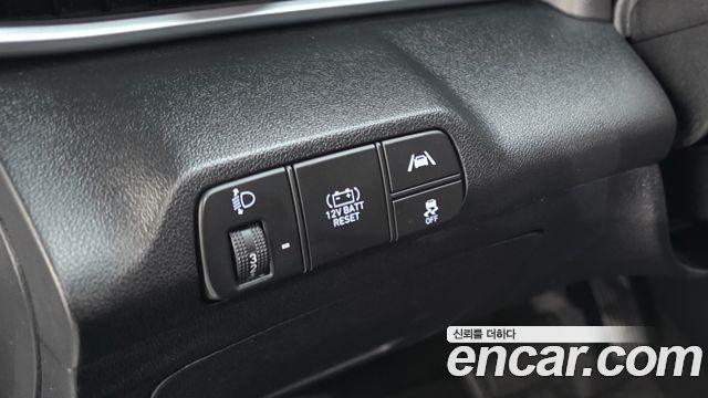 Hyundai AVANTE 2023 — photo 27